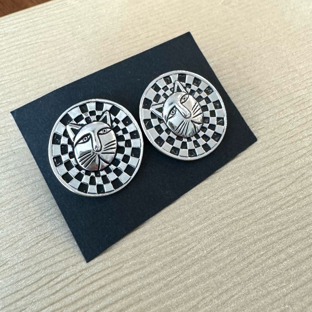 Laurel Burch Circular Checkerboard Cat Earrings - Picture 4 of 8